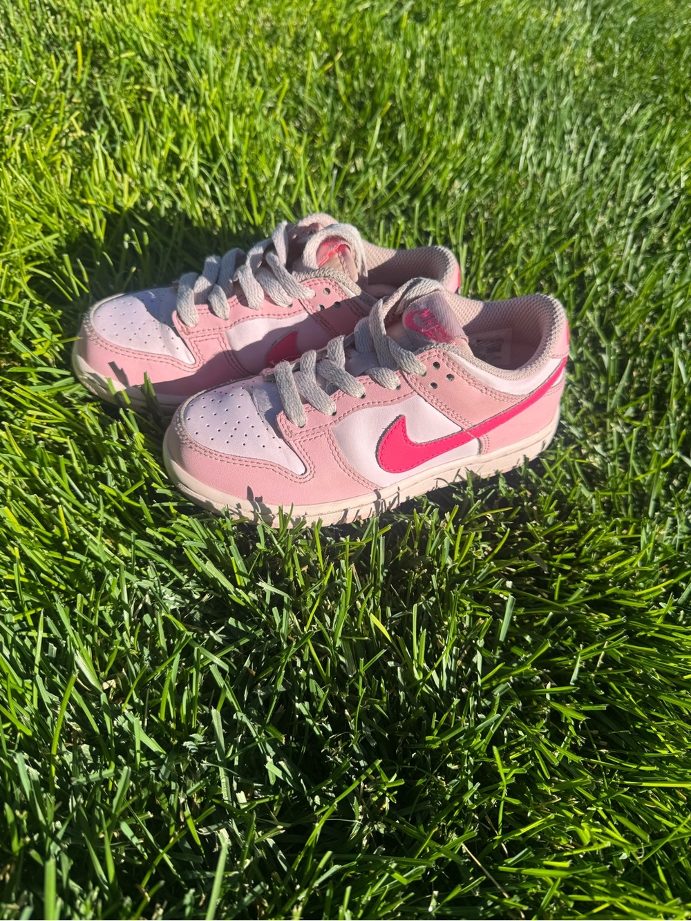 Girls Nike Triple Pink sneakers size 12